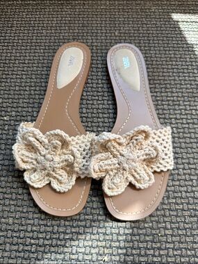 Zara Cream Crochet Flower Slide Sandals